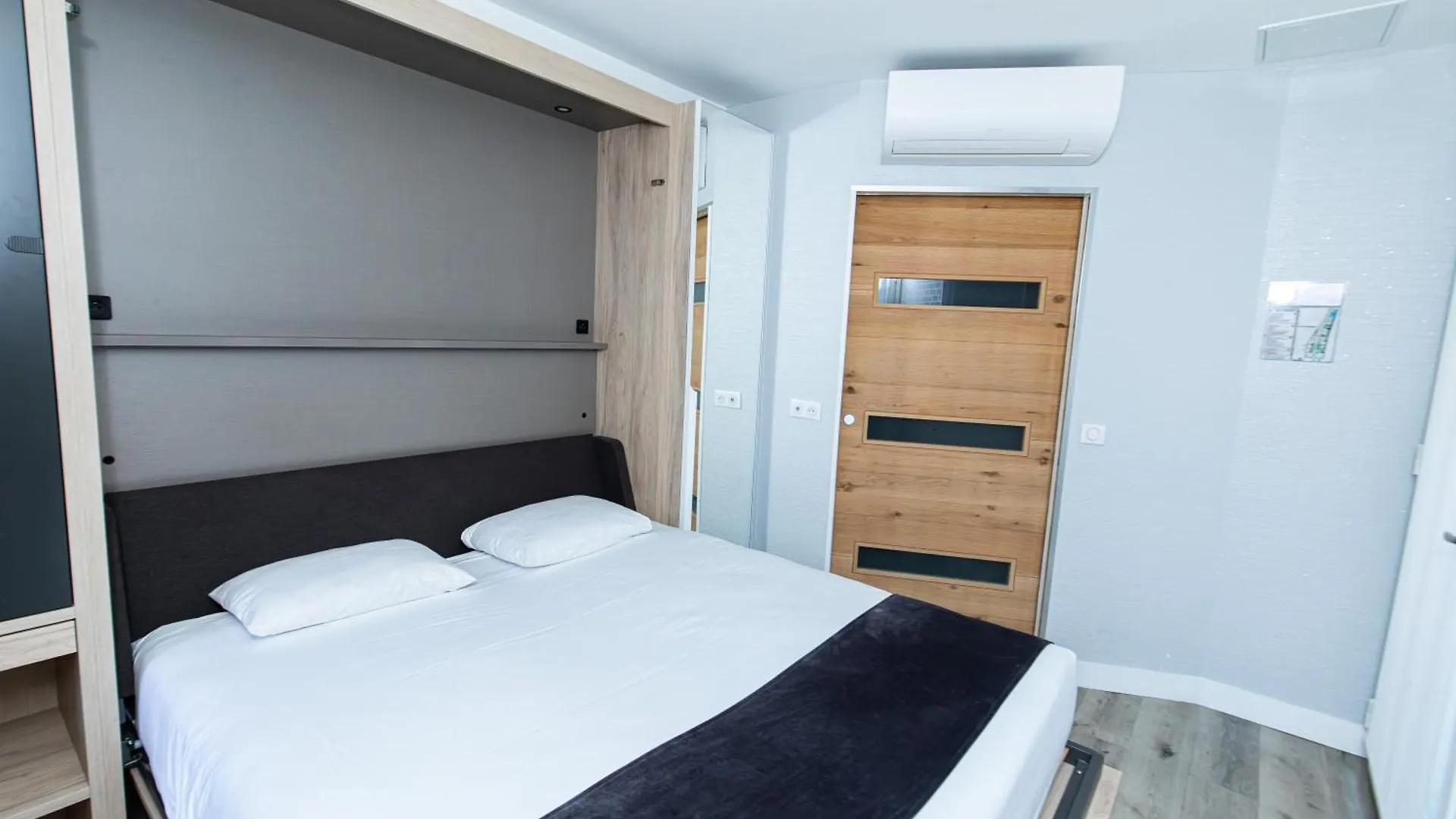 Hotell De Montparnasse 3*