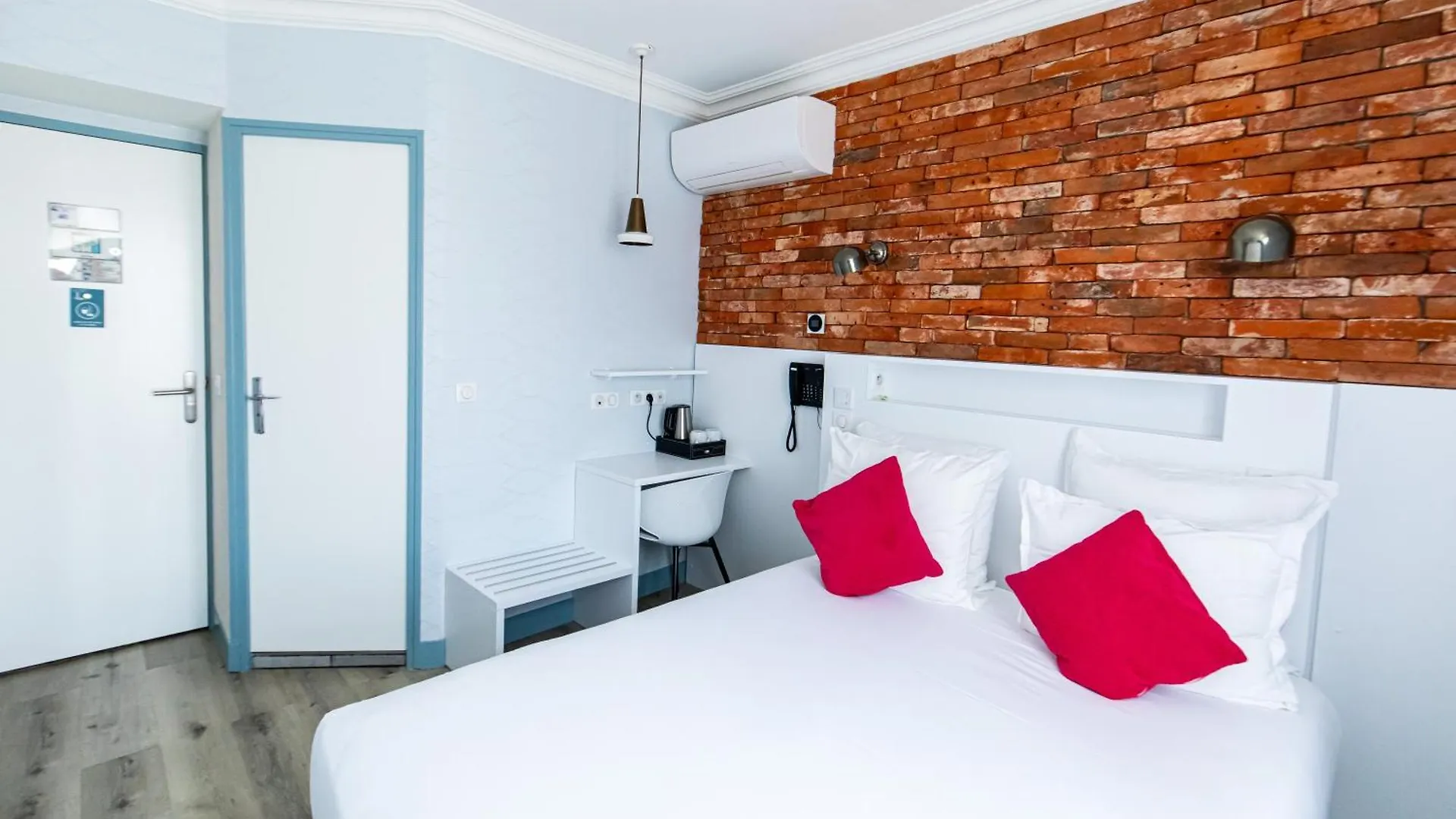 De Montparnasse Hotel