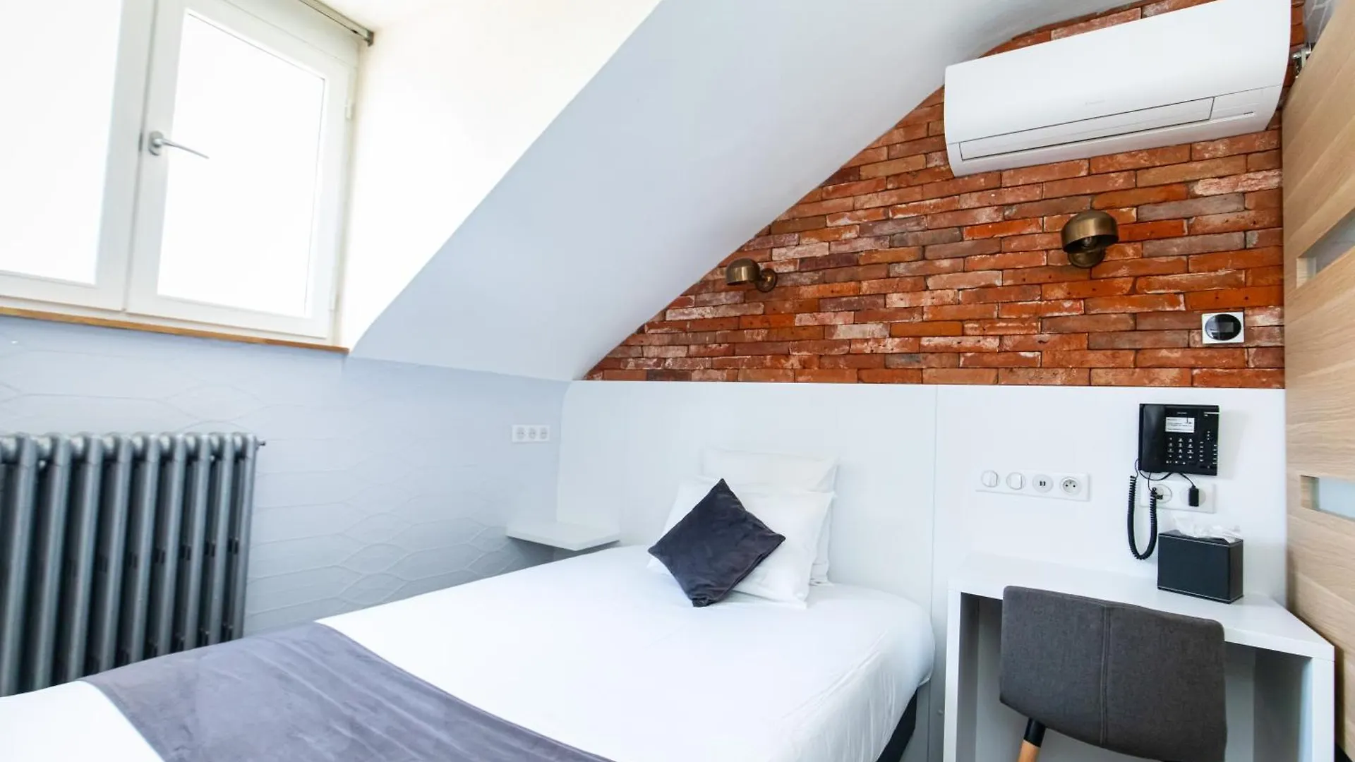 De Montparnasse Hotel 3*