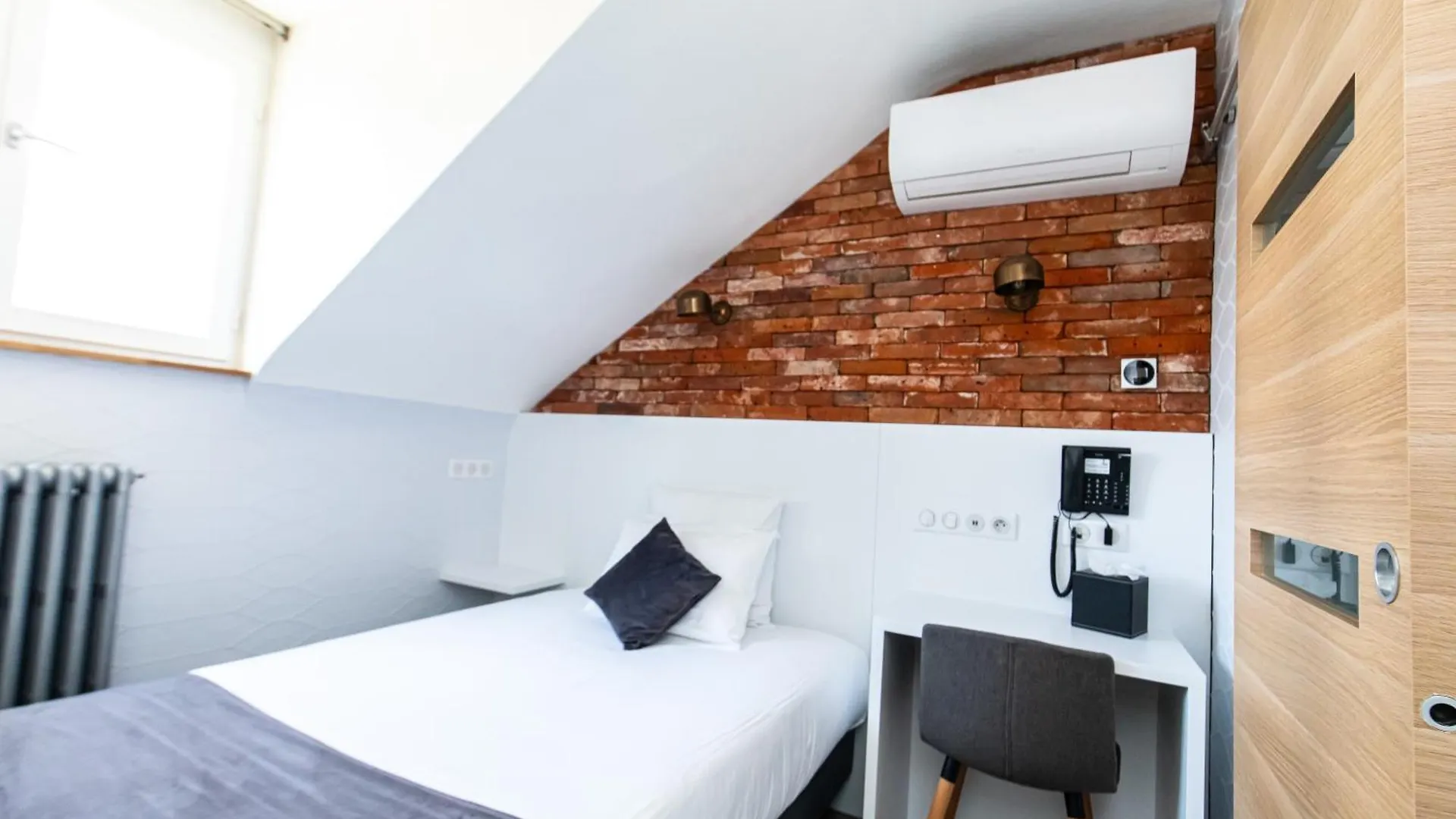 Hotel De Montparnasse 3*