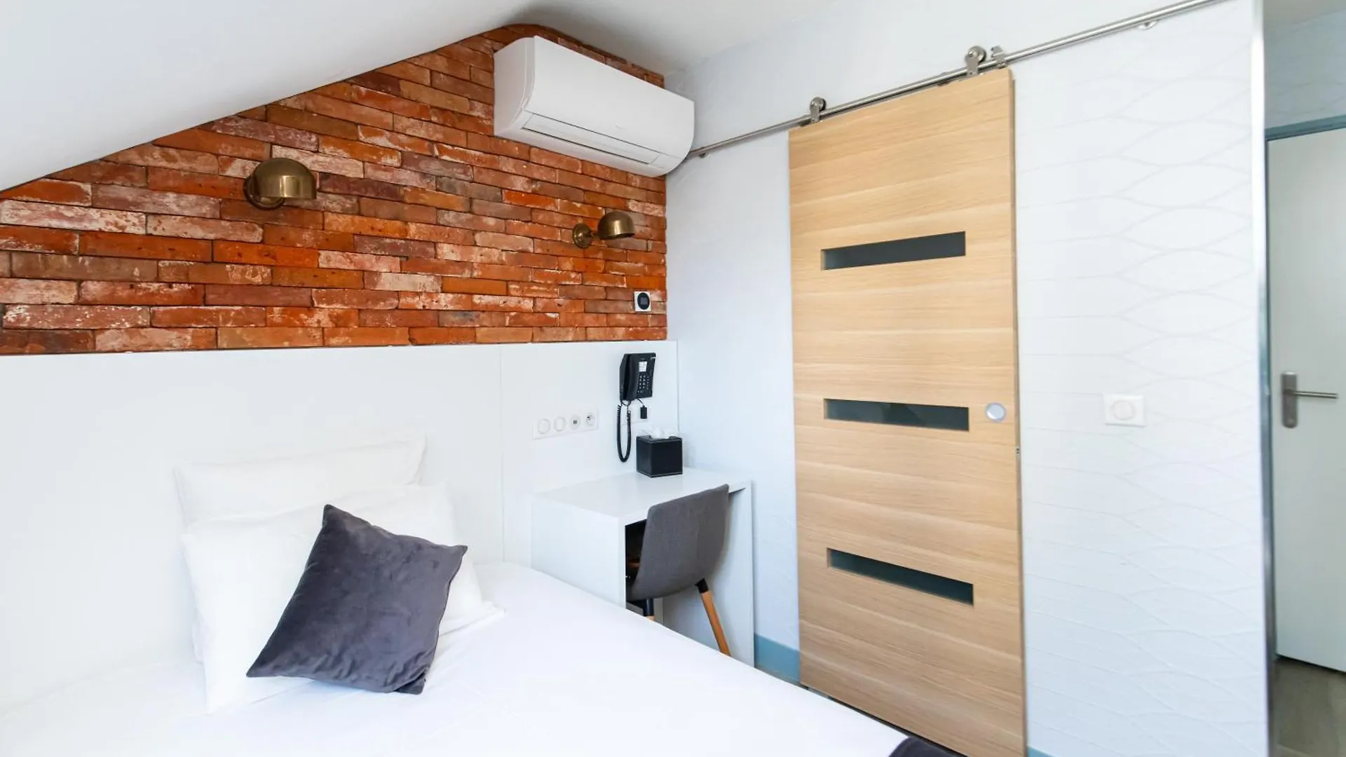 Hotel De Montparnasse 3*